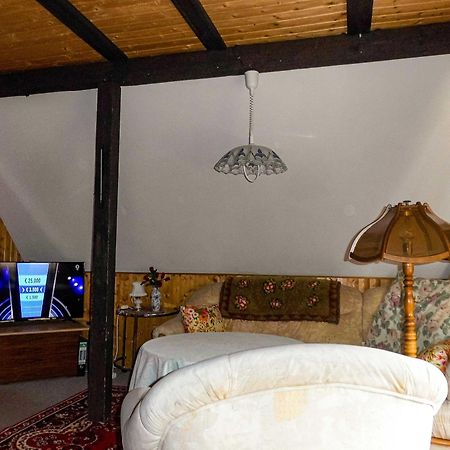 Bungalow Und Ferienwohnung Auf Ruegen Kluis 外观 照片