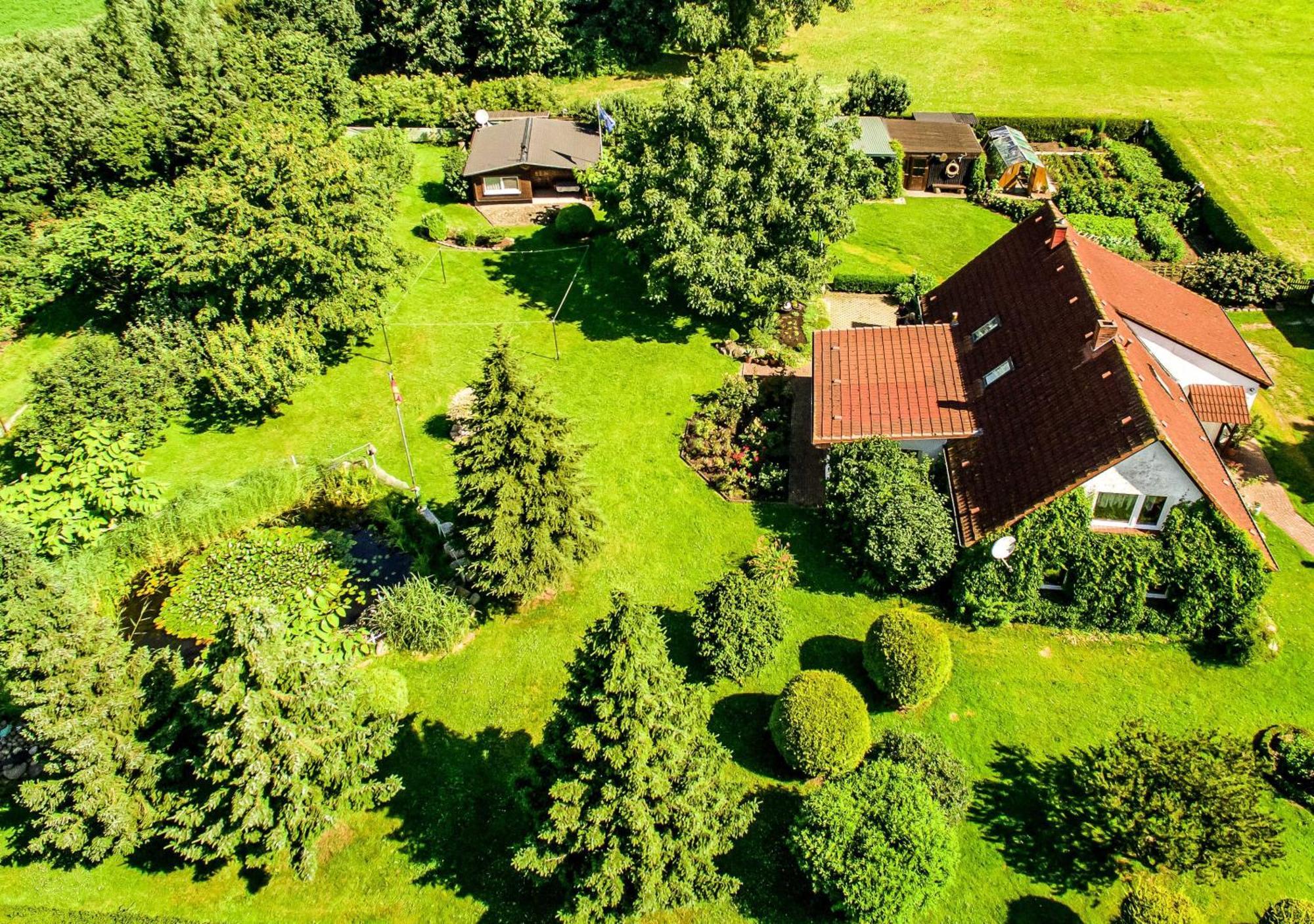 Bungalow Und Ferienwohnung Auf Ruegen Kluis 外观 照片