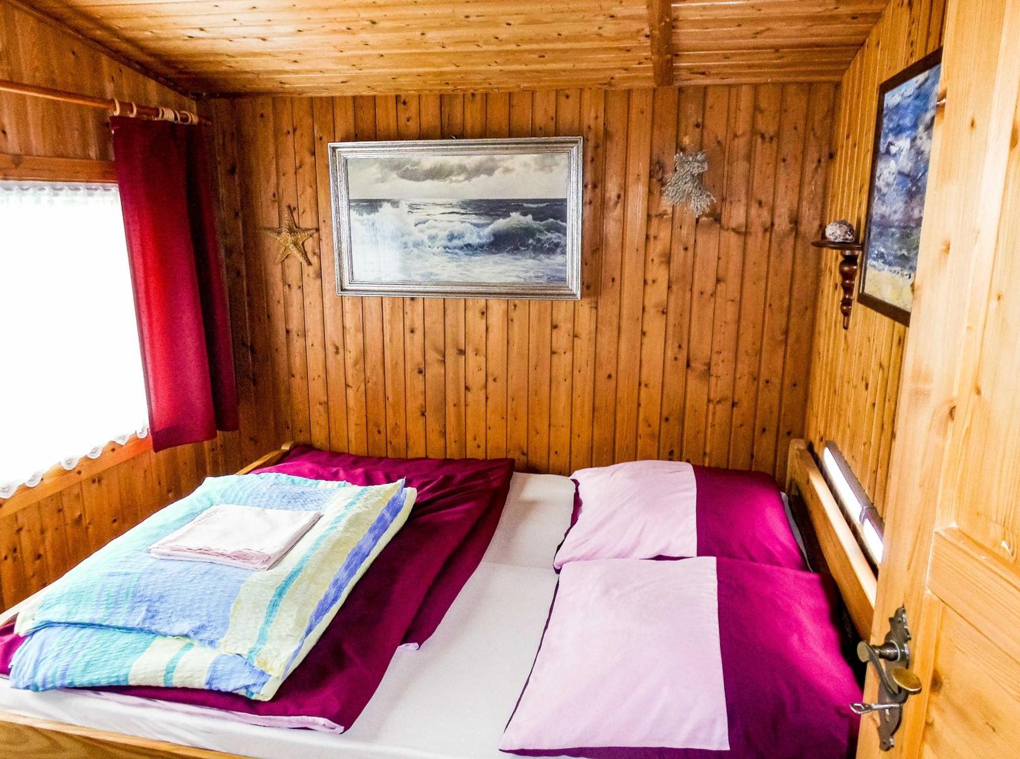 Bungalow Und Ferienwohnung Auf Ruegen Kluis 外观 照片